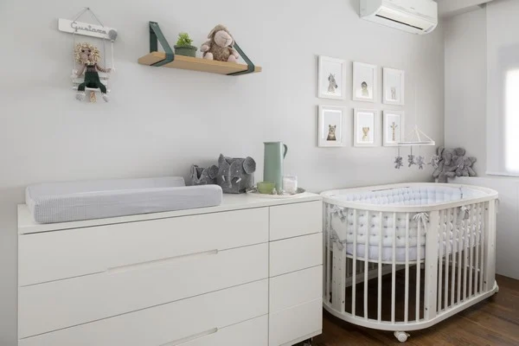 decoração de quarto de bebê minimalista 